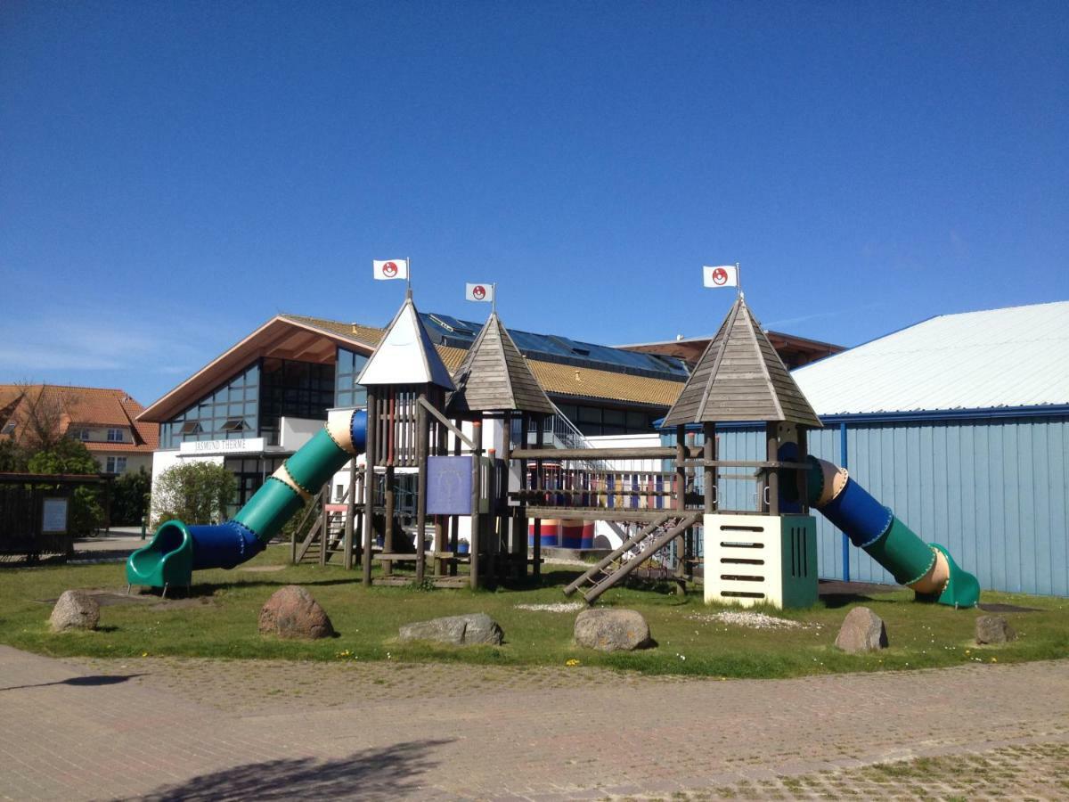 Ferienwohnung "Kranich" Im Ferien-Resort Ruegen Sagard Exterior foto